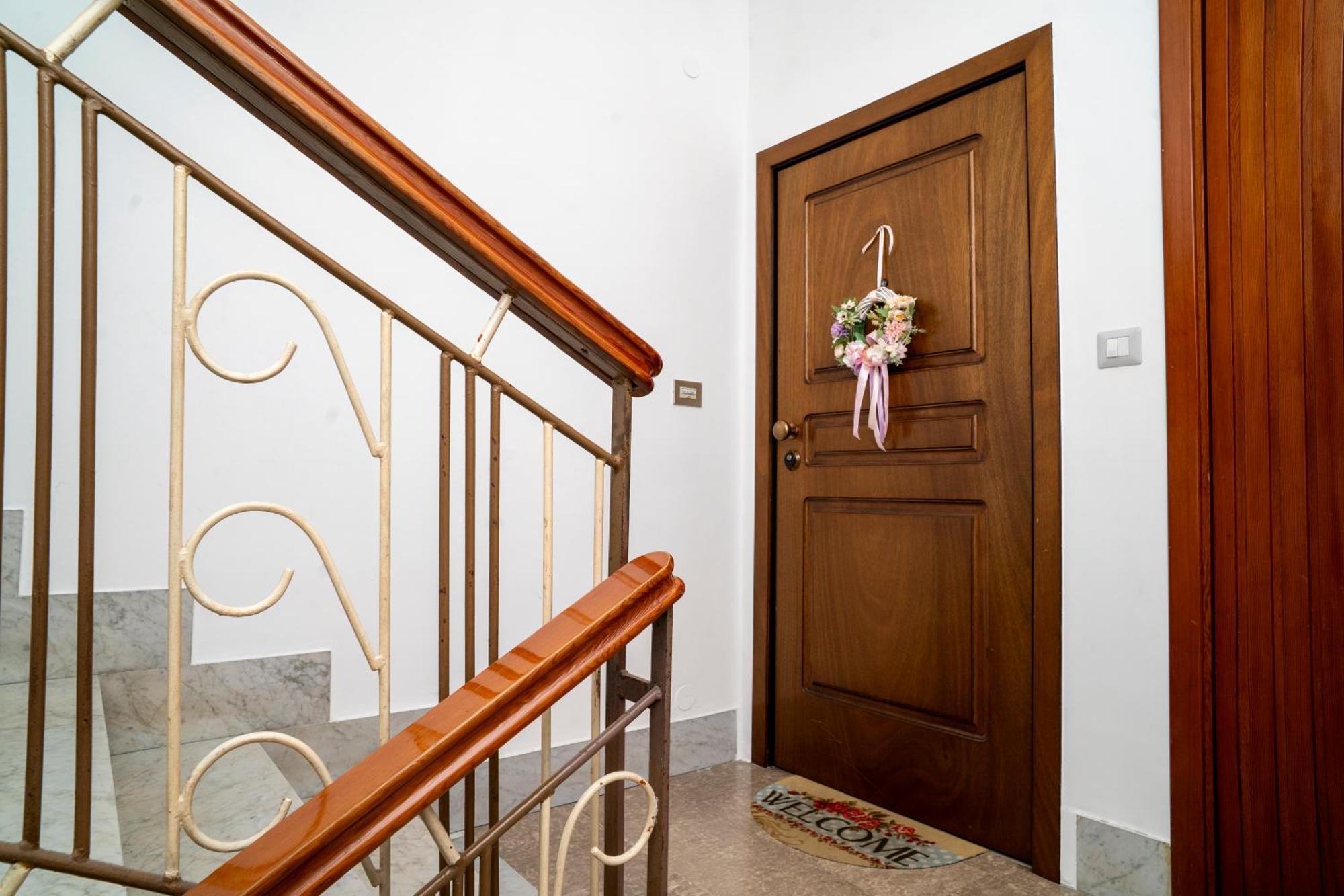 شقة Sotto La Torre Caiazzo المظهر الخارجي الصورة